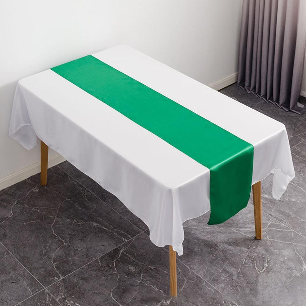 Table For Runner for Banquet Dining Table Decoration and Styling