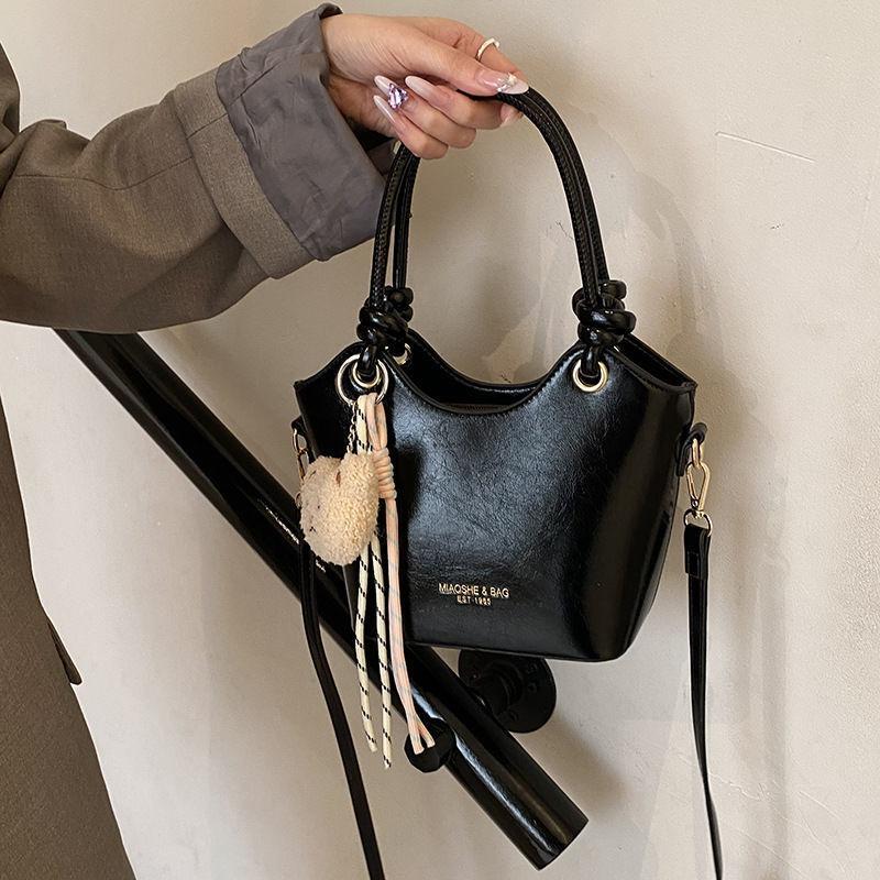 New simple small bag women's spring and summer versatile fashion messenger bag casual portable bucket bag