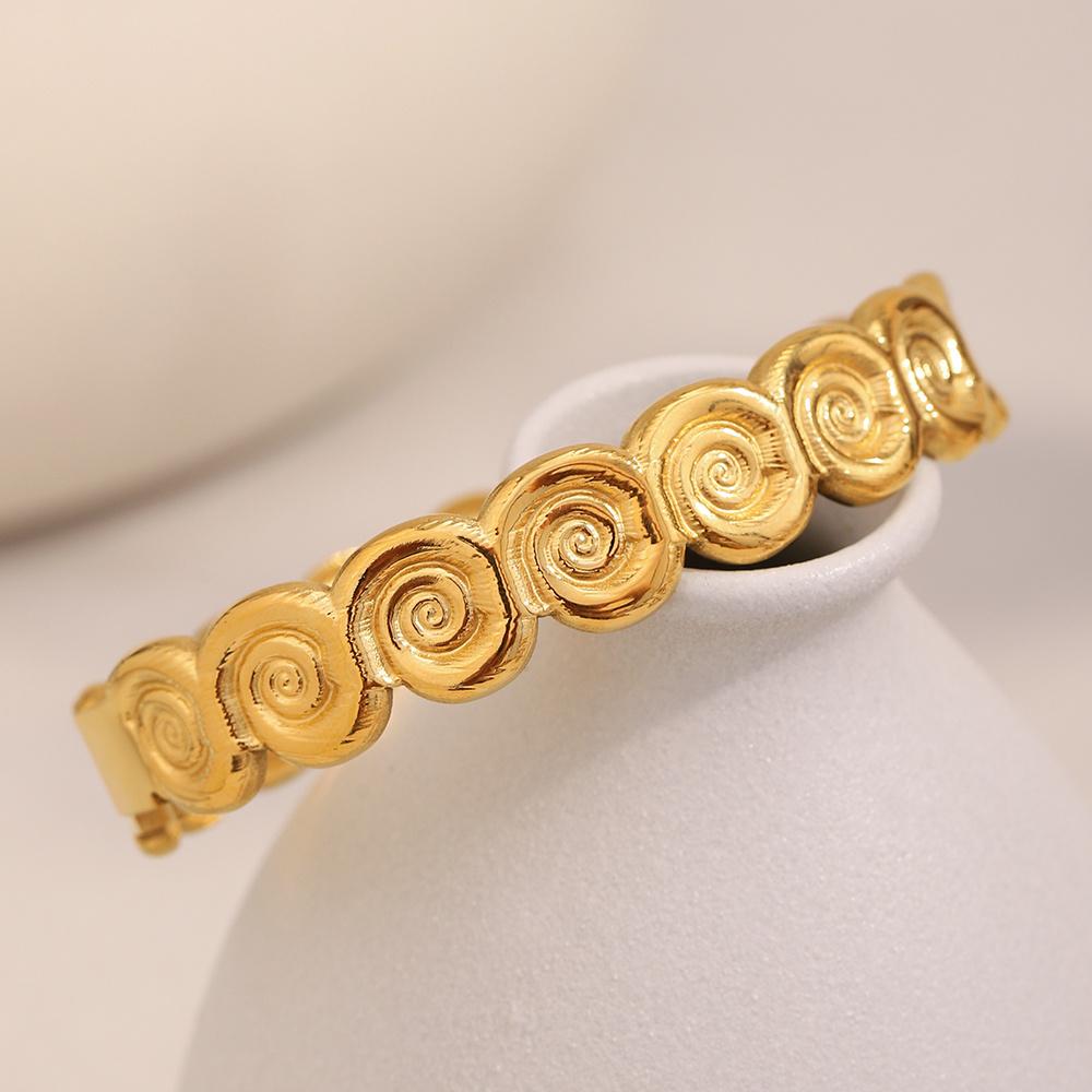 Summer Women's Conch Bracelet, New Creative Design, Beach Style Fashionable Jewelry, Unique Design To Show Personalized Jewelry.