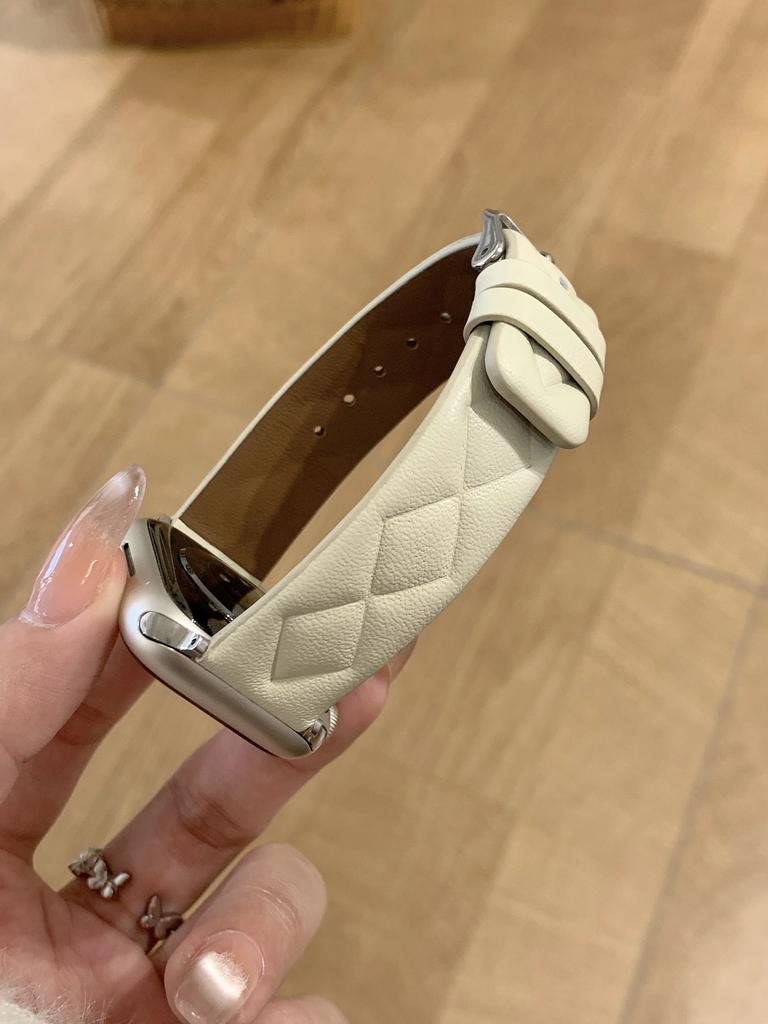 Superior High quality soft leather loop band For Apple Watch women 44mm 40 45 41 49 42 38 Series 11 10 9 8 SE 7 6 5 4 3 Strap