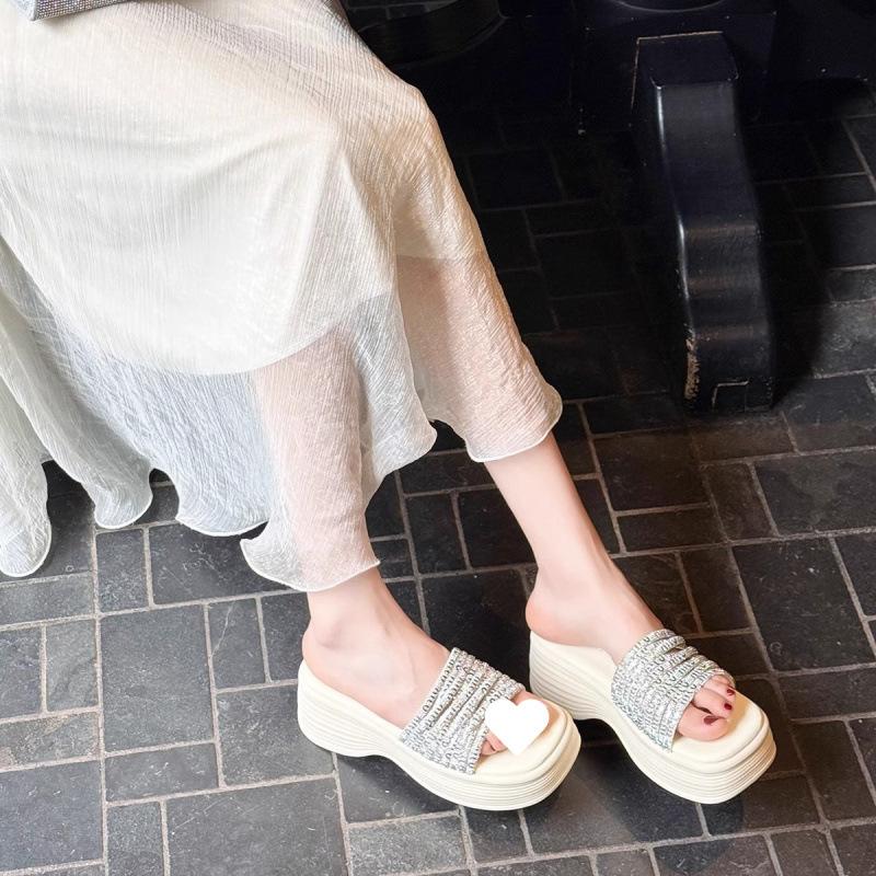 One-word Slippers Slope Heel Rhinestone Thick-soled One-word Slippers 2025 Summer New Outer Wear with Skirt Open-toed Cool Slippers