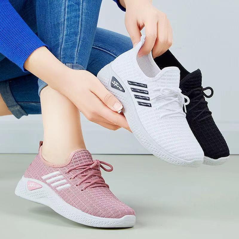 2 new flying woven women's sports shoes spring and summer soft-soled casual mother shoes mesh low-top running student shoes