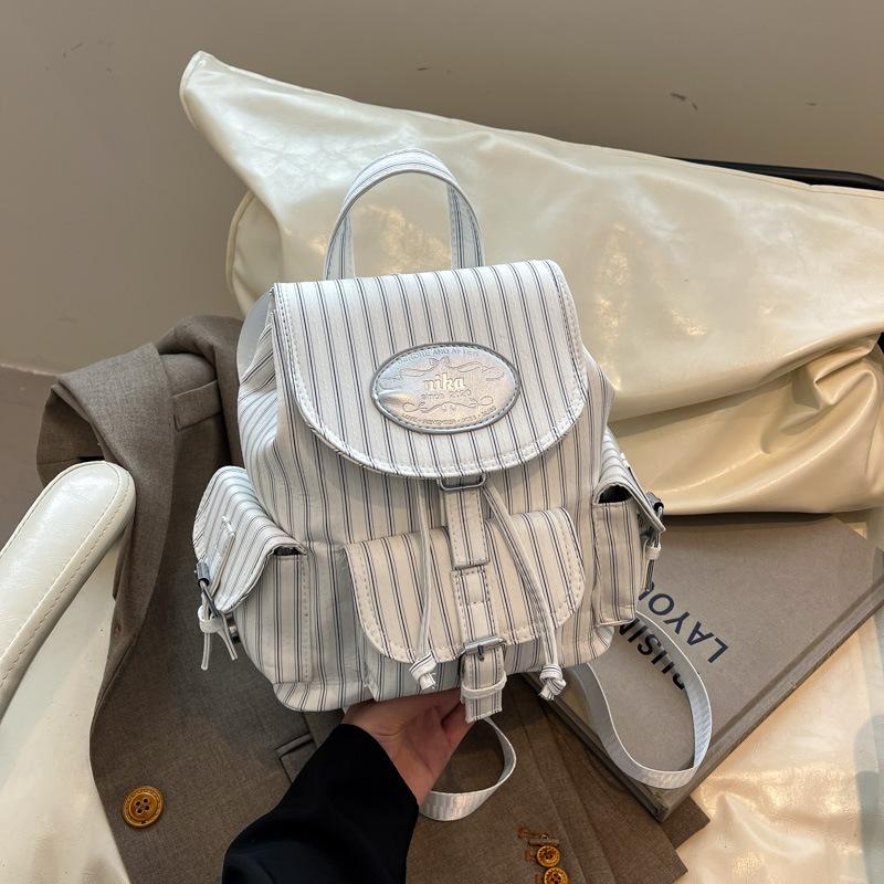 Schoolbag Korean version backpack bag women's 1011 summer new fashion college style backpack foreign style large capacity leisure travel bag