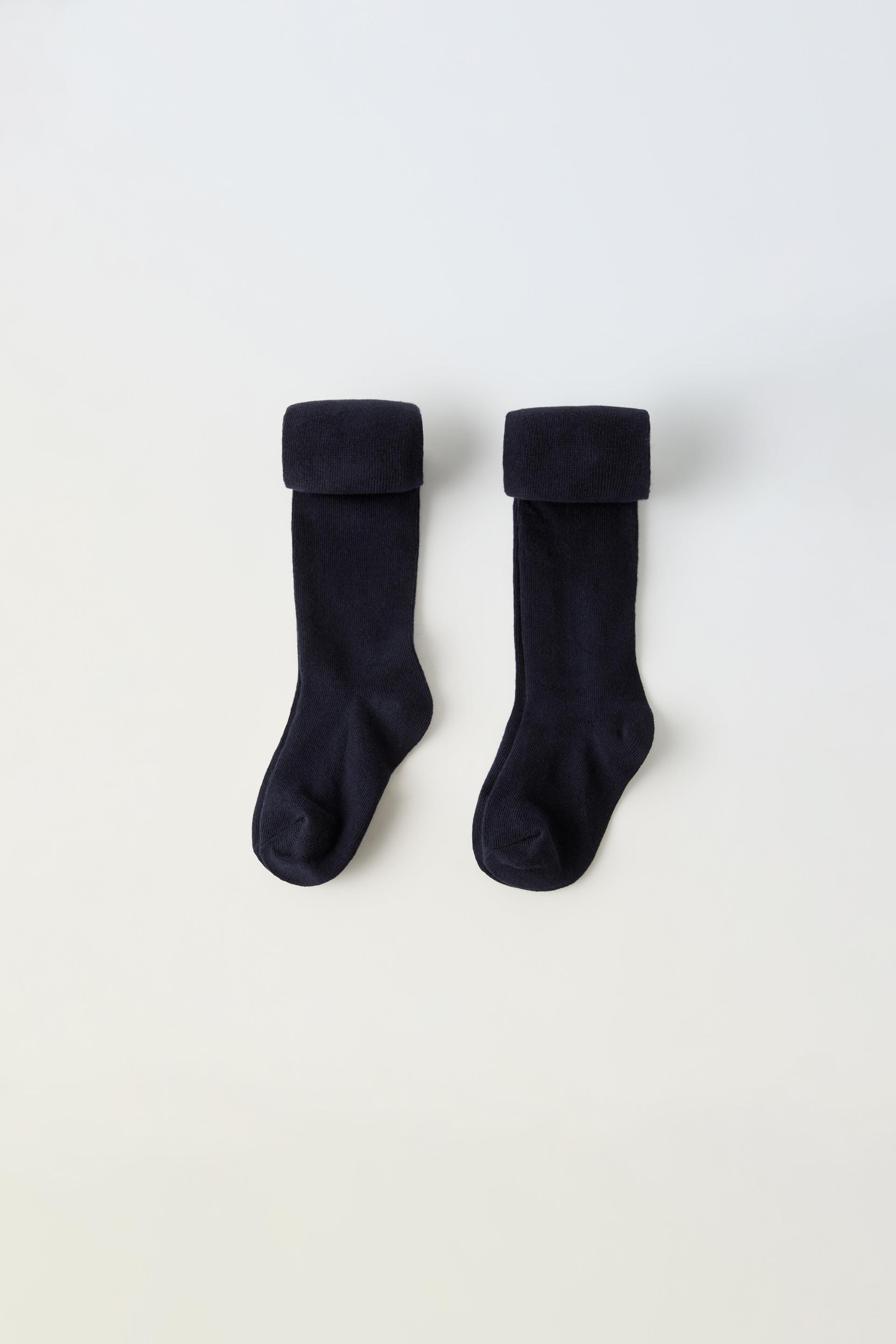 

2 ПАКЕТА ОДНИХ КОЛГОТОК