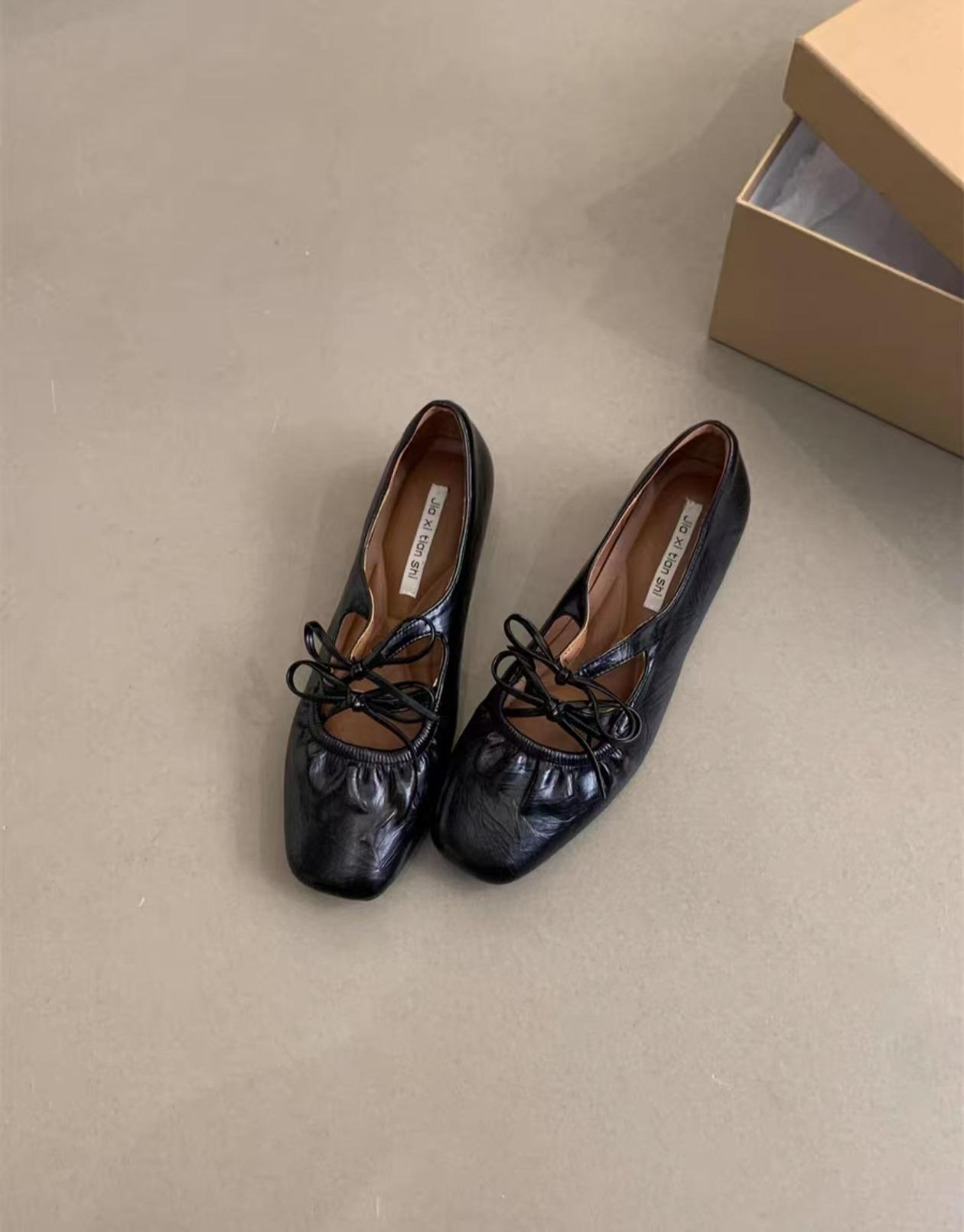 

Весна 2025, серебристые туфли Мэри Джейн на плоской подошве, с небольшим подъемом, туфли из маленькой кожи, с квадратным носком и бантом, с открытым верхом, милые женские туфли 40 чёрный