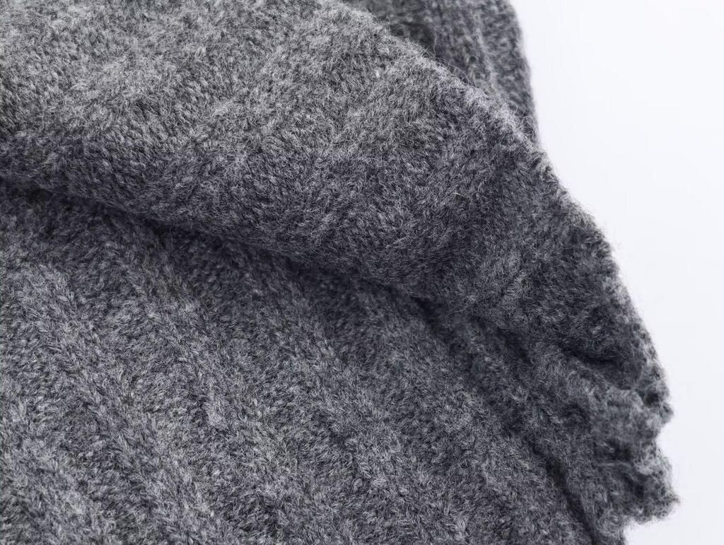 European Style Grey Loose Ribbed Knit Sweater for Women - Autumn 2025