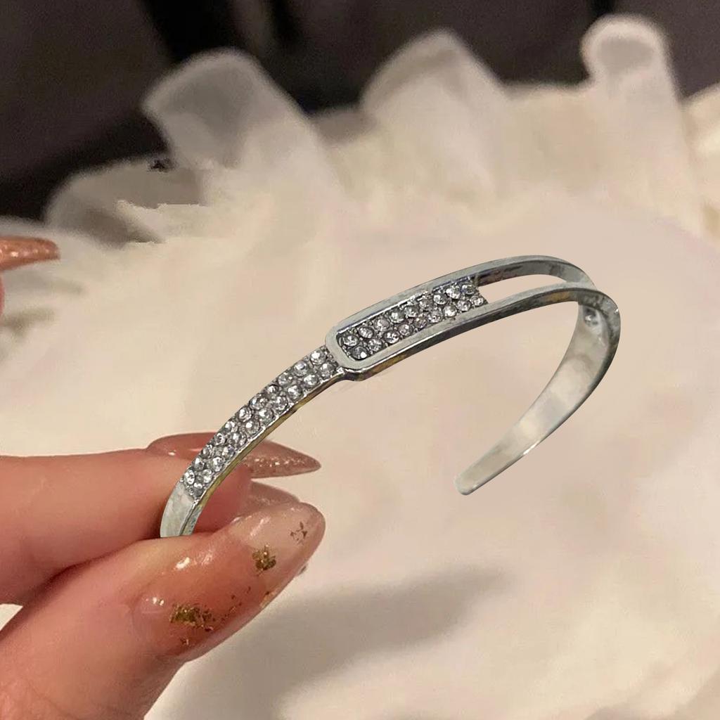 Open Metal Bracelet With Diamonds, Elegant And Versatile Jewelry