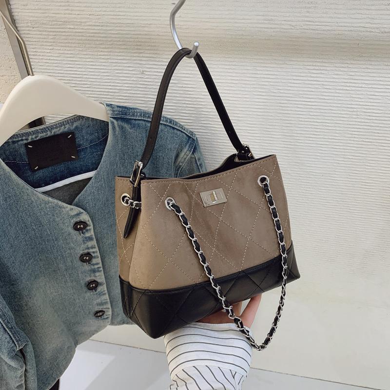 Rhombus chain bag women's large-capacity 2025 new autumn and winter leisure niche design single shoulder messenger bag bucket bag
