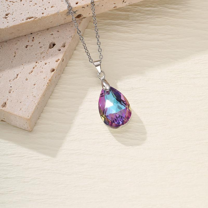 Einfacher Luxus Strahlende Farben Geometrisch Tränenförmig Künstlicher Kristall Anhänger Halskette für Damen Edelstahl Schmuck