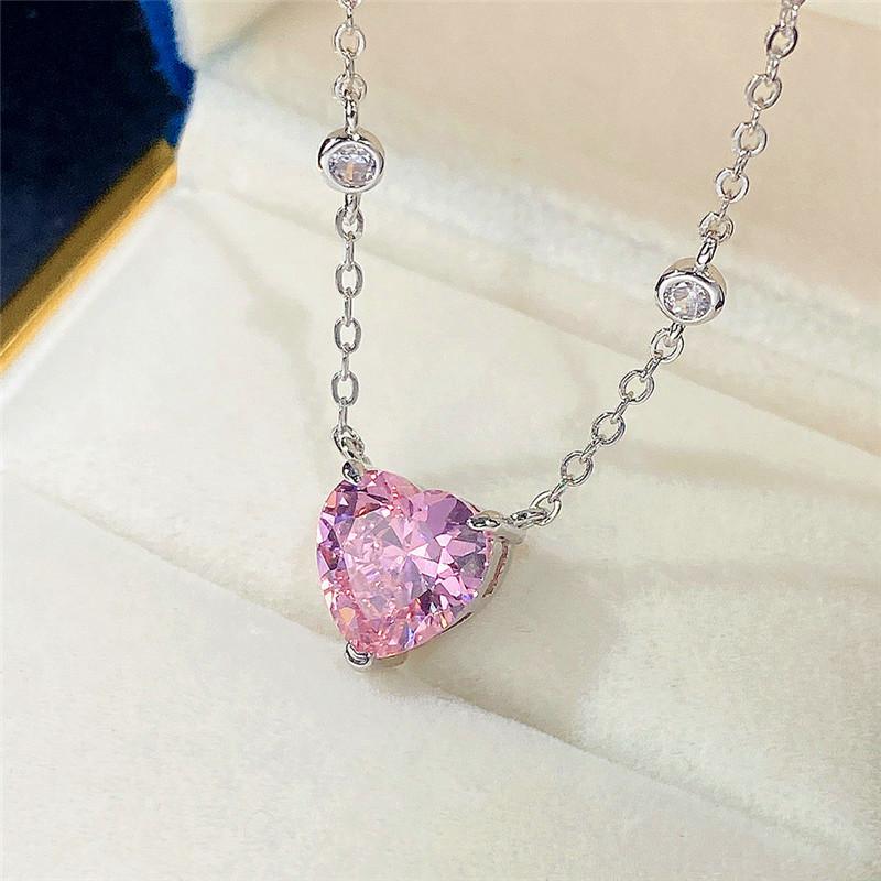 Huitan Dazzling Heart Cubic Zirconia Necklace for Women Romantic Wedding Accessories Simple Stylish Girl Necklace Trendy Zircon