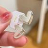 Einzigartiges Design Silberfarbe Liebesherz Ohrstecker für Damen Persönlichkeit Vielseitig Gebürstet Zartes Ohrring Mode Schmuck