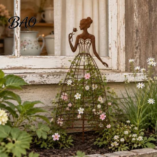 Outdoor Flower Bed Ornament Vintage Lady Garden Trellis Stake, Rustic Art Decor for Yard, Elegant Woman Silhouette Climbing Plants Plant Support Vines