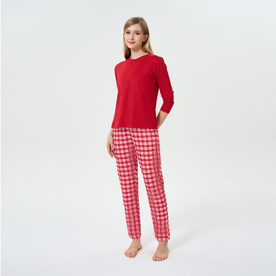 

Christmas Style Red Milk Silk Pajama Set for Women – Comfortable, Breathable, Long Sleeve Letter Print and Long Pants S