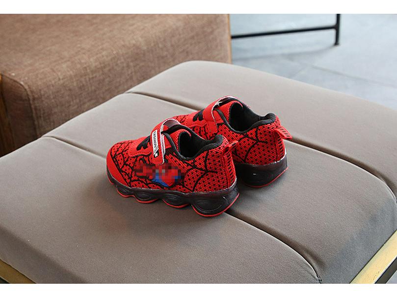 Scarpe Sportive in Rete LED per Bambini - Ragazzi e Ragazze, Età 1-9 Anni, Stile Coreano Primavera/Autunno 2023