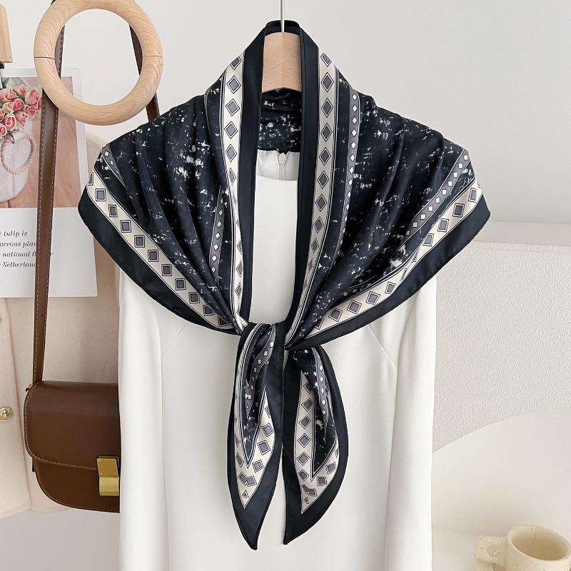 Korean Style Vintage Geometric Print Triangle Scarf For Women Spring Decorative Neck Scarf