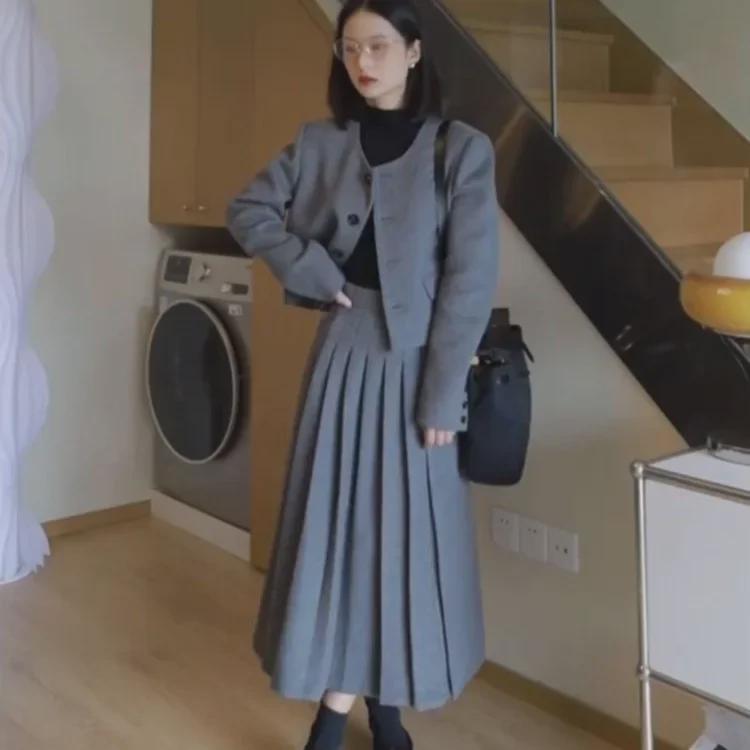 "Luxury Winter Ensemble: High-End Korean Drama-Inspired Dress Suit for Women – Autumn Collection"
