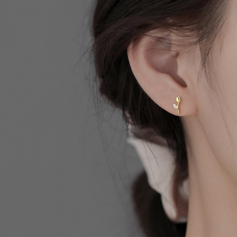 Light Luxury Tulip Stud Earrings for Women Tiny Crystal Flower Earrings Simple Summer Daily Commute Jewelry