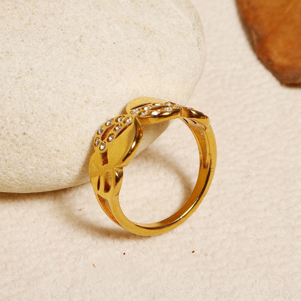 European and American Titanium Gold Diamond Inlaid Stacking Ring: Fashionable, Versatile, High-End Accessory for Women