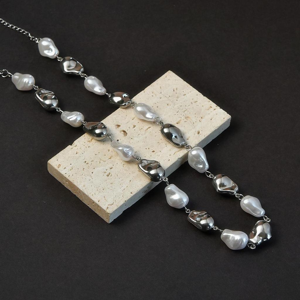 Girocollo di Perle Barocche: Collana Minimalista in Metallo con Stile Europeo e Americano di Tendenza