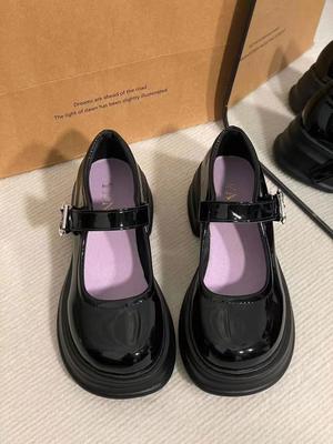 Chaussures Mary Jane noires douces et cool pour femmes, nouvelles chaussures à plateforme compensée, style collège rétro avec boucle métallique, petites chaussures en cuir à porter avec une jupe
