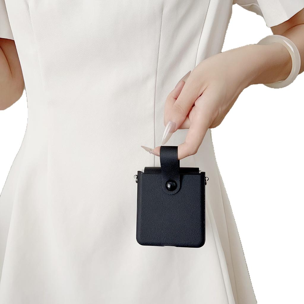 Suitable for Samsung Flip7 Folding Screen Mobile Phone Case ZFlip7 Side Hanging Black and White Plain Leather Hand Strap Anti Fall Protection