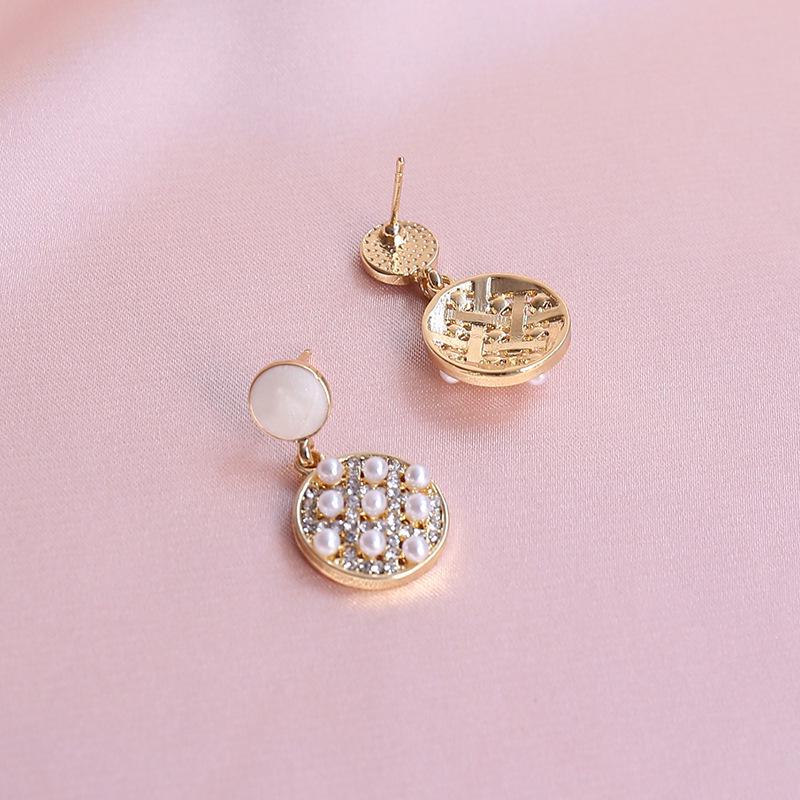 2023 Trendy S925 Sterling Silver Diamond Stud Earrings - High-End Fashion Design