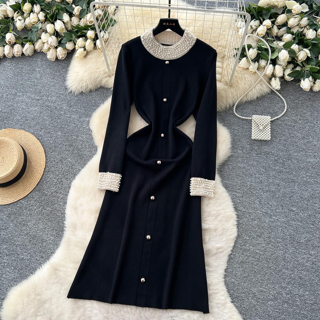 Celebrity senior sense heavy industry bead round neck long sleeve knitted dress women's autumn waist sweater medium and long dress