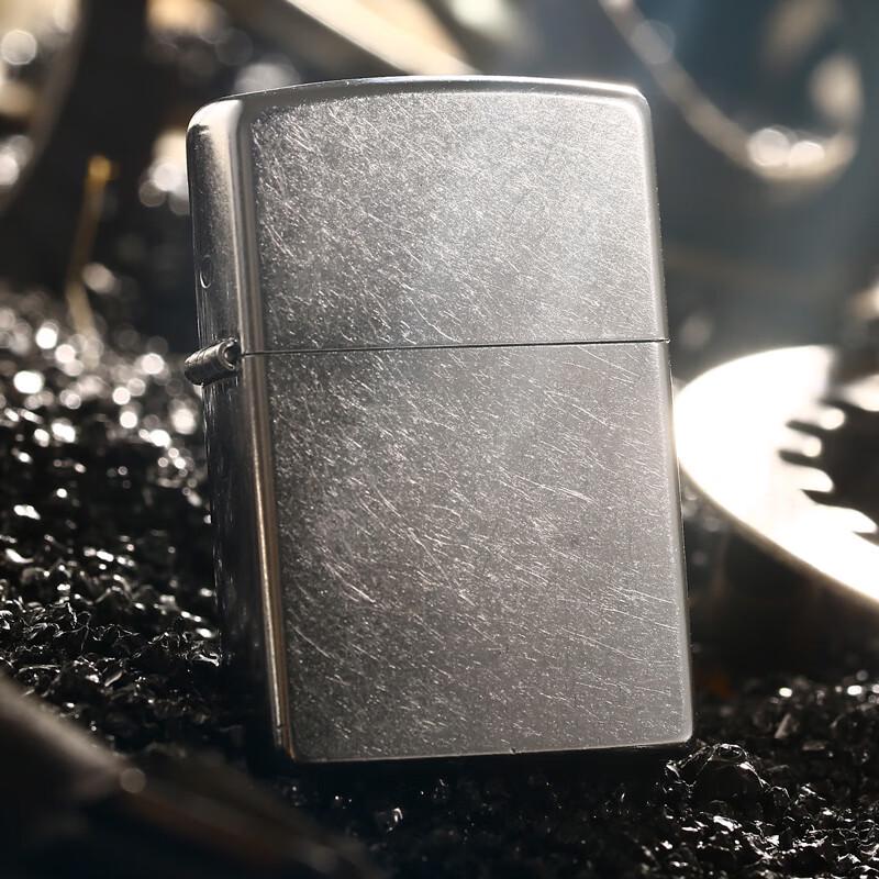 Zippo Classic Chrome Lighter