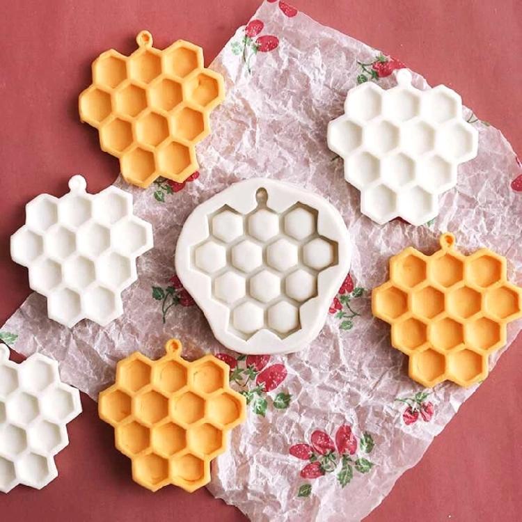 Honeycomb Shaped 3D Soap Moulds Silicone Bee Hive Moulds Homemade Baking Gadgets