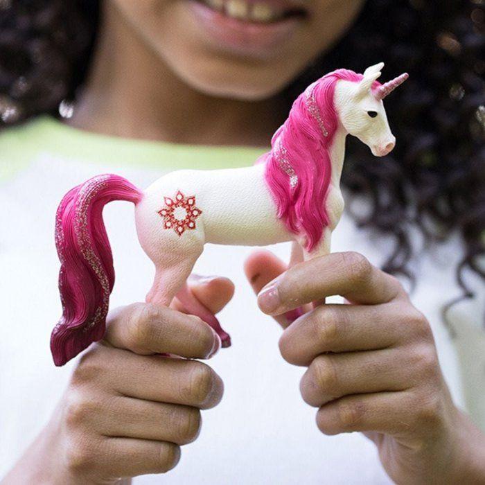 Figurine Licorne jument Mandala - Tatouage rose - Schleich 70717 Bayala