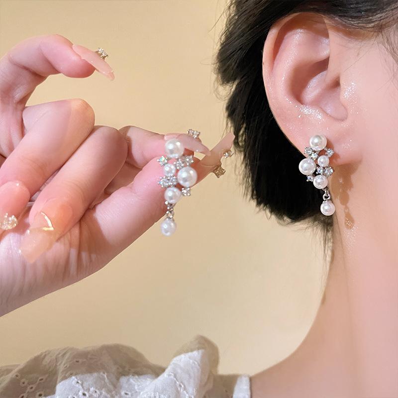 925 Silver Needle Pearl Earrings Women's High-end Sense Niche Temperament Bow Stud Earrings Retro Ear Jewelry Wholesale