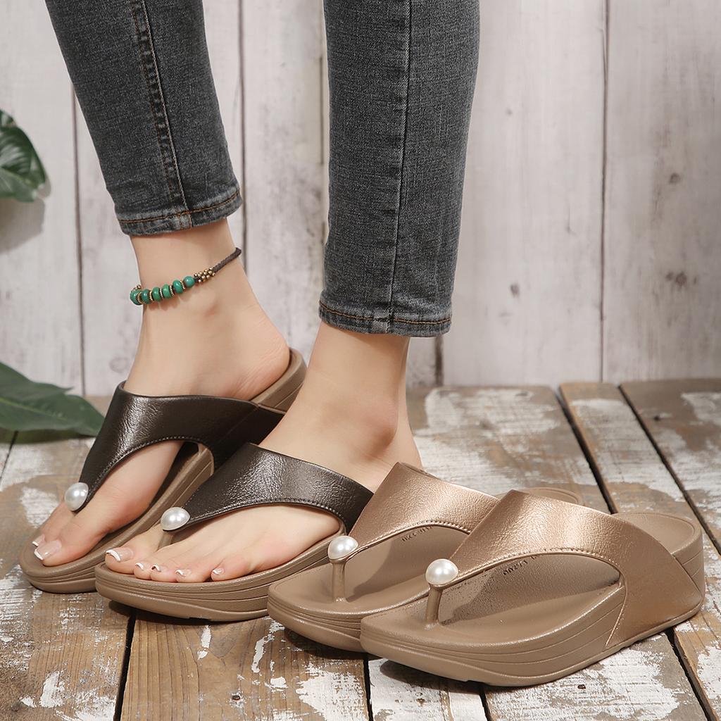 Fashion 2025 New Arrival Casual Beach Slippers With Rhinestones Glitter For Women Fashionable Wedge Heeled Thongs Thick Soles Sandals