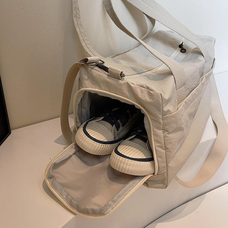 Lightweight Sports Fitness Bag Separation Shoes Bags Outdoor Short Trip Bag Large Capacity Commuter Shoulder Bag Dry Wet Separation