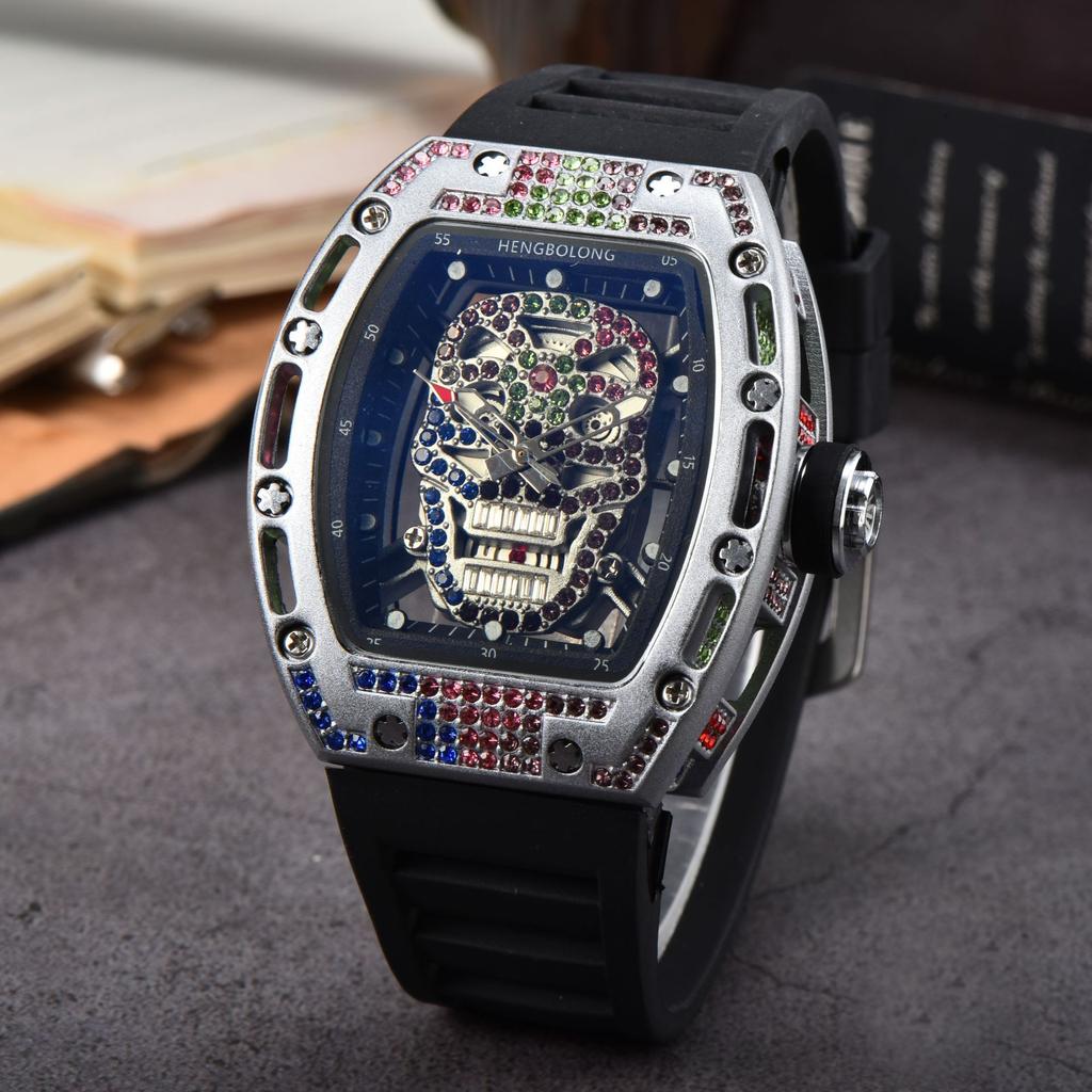 New Colored Diamond Skull Quartz Watch Spot Wholesale Fashion Business Diamond-encrusted Silicone Watch Men