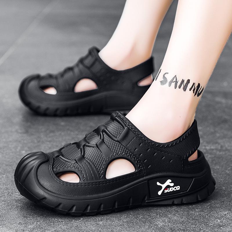 2025 summer new fashion sandals men's driving outdoor breathable hollow hole shoes travel wading beach shoes
