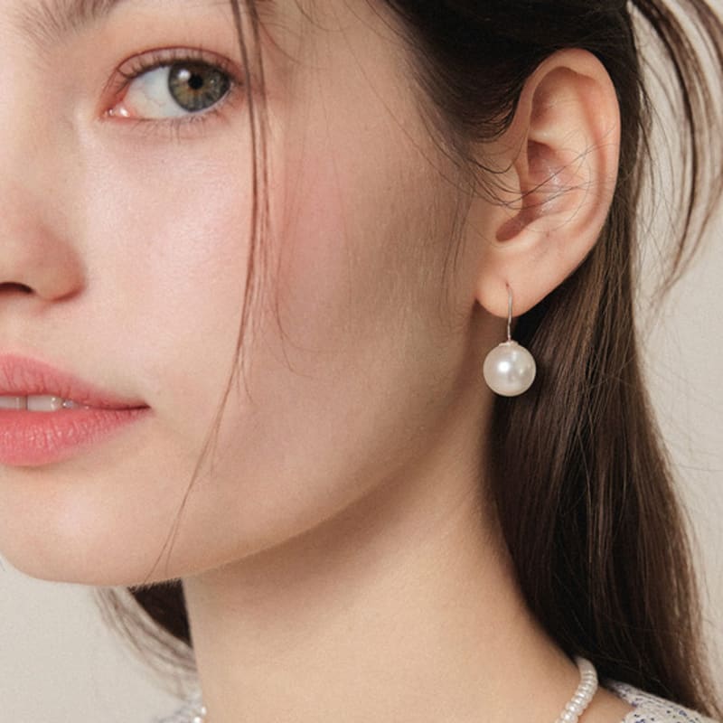 

J.Lauren White Pearl Hook Earrings M03970 14mm