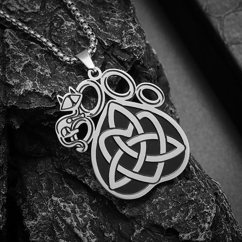 Novo Pingente Estético Europeu e Americano de Coração de Gato Nó de Bruxa Gato Vazio Garra Aço Titânio Colar Joia