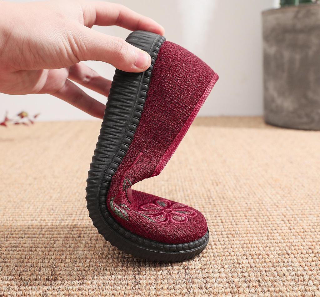 Women's Lightweight Non-slip Flat Shoes for Spring and Autumn – Comfortable Soft Sole for Middle-aged and Elderly