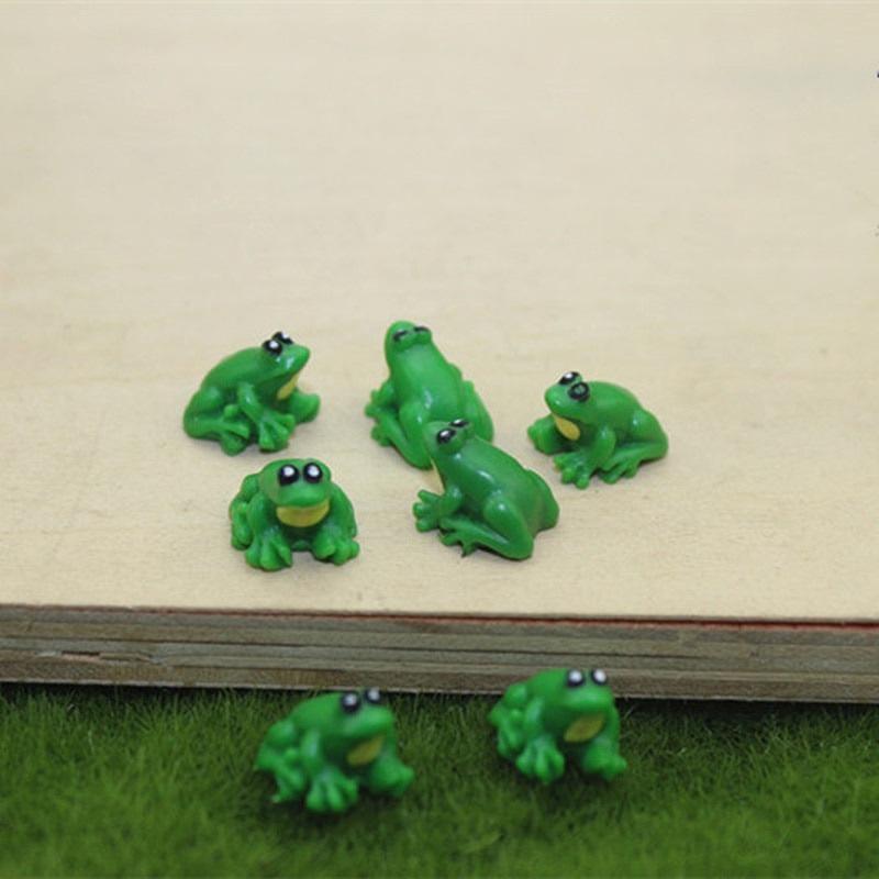10Pcs Resin Miniature Mini Tiny Green Frog Figurines Dollhouse Decor Scenes