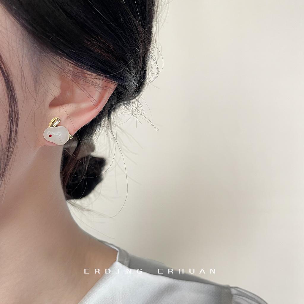 Mid-Autumn Moon Rabbit Jade Rabbit Earrings Sweet Niche Design Animal Versatile Earrings