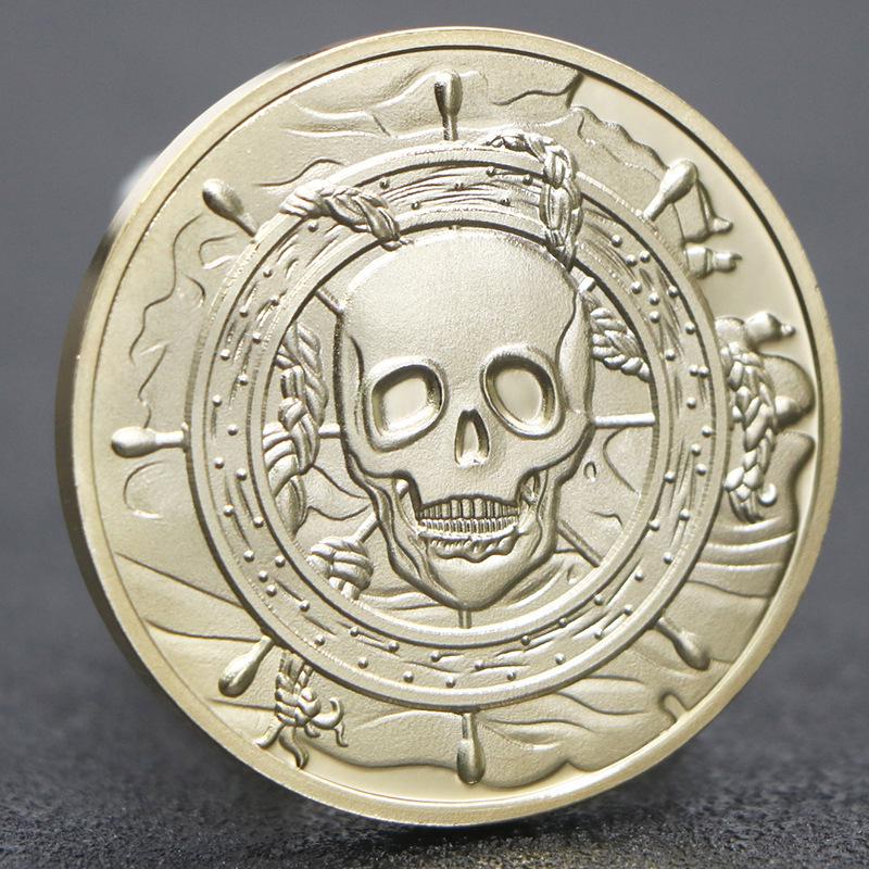 Pirate King Luffy ONE PIECE Gold Plated Commemorative Coin & Badge