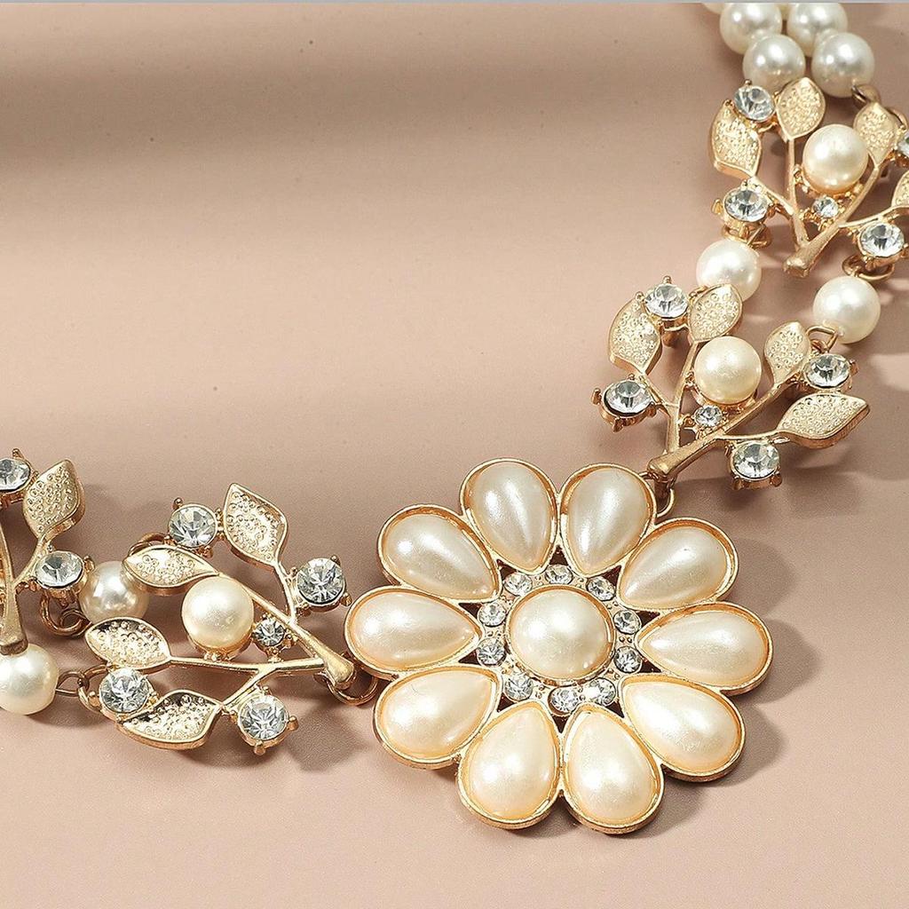 European & American Pearl Flower Short Bohemian Choker Necklace