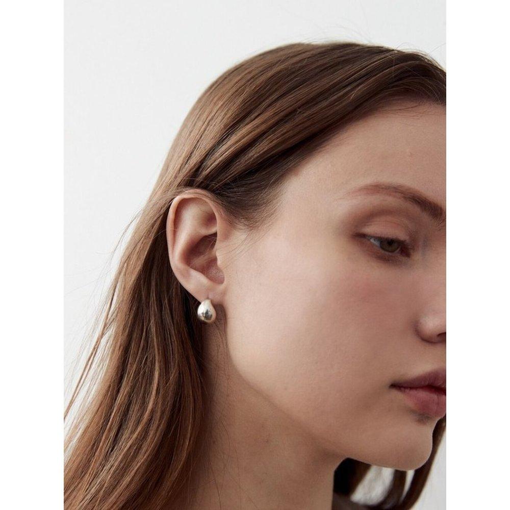 Comma Earring