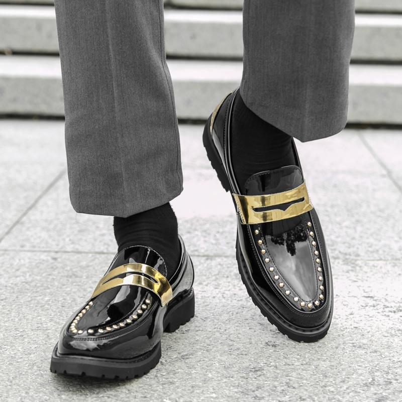 Fashion New Bright Pointed Surface Comfortable NonSlip Leisure Men's Leather Shoes Outdoor Gathering Comic Exhibition Large Size Loafers