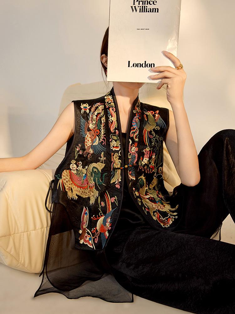2026 Chinese Style High-End Mulberry Silk Embroidered Frog Button Mesh Retro Women's Vest M6063