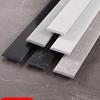Białe Porcelanowe i Czarne Marmurowe Listwy Podłogowe do Salonu