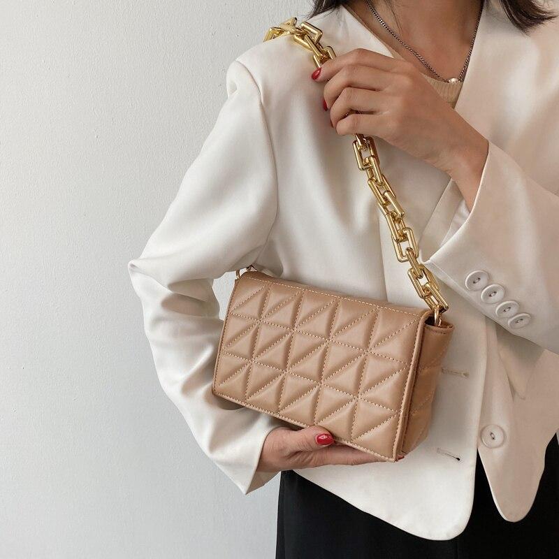 tan quilted bolsa