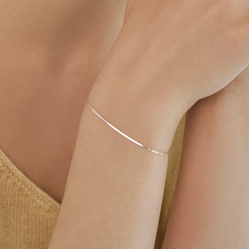 Mimi.J Jewelry 925 Silver Silky Snake Chain Bracelet