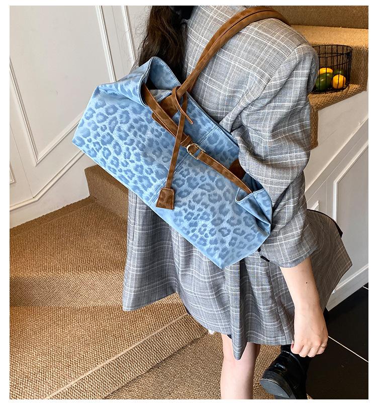Leopard Print Bag Women's Large Capacity 2025 New Autumn and Winter Leisure Niche Design Shoulder Underarm Bag Commuter Tote Bag