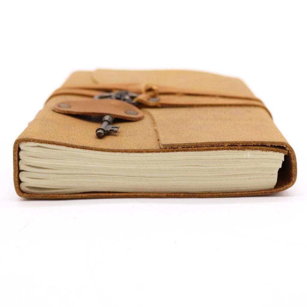 Leder-Tagebuch mit Schlüssel, 200 Seiten 13x18cm